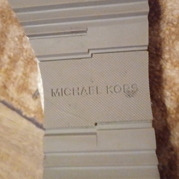 Michael Kors sneakers size 6.5 - Picture 3 of 5